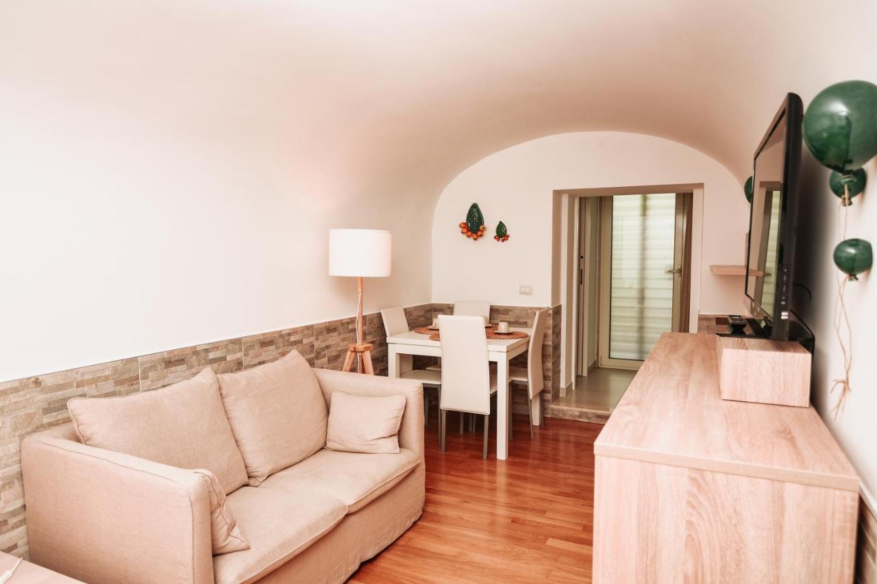 Casali - Apulian Charming Apartment Bari Exteriör bild